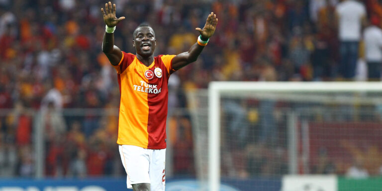 Sunderland sign Eboue