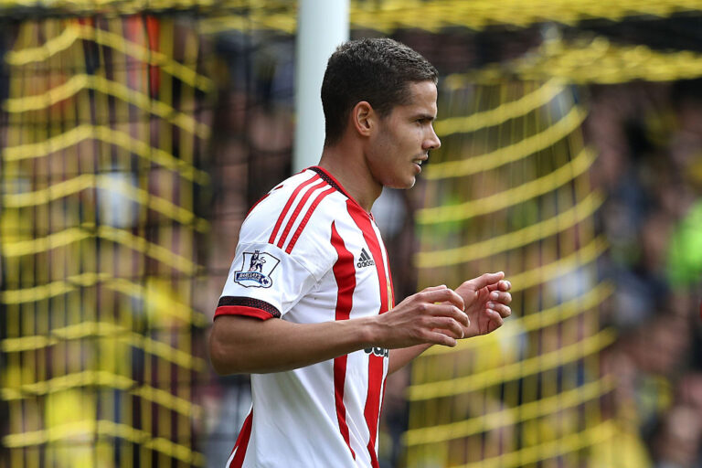 Rodwell aims for career revival as a centre-back
