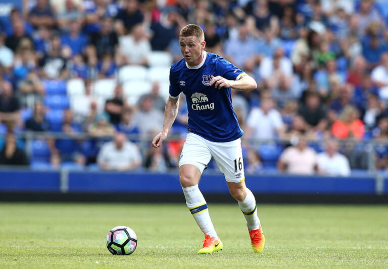 Sunderland make enquiry about Everton midfielder