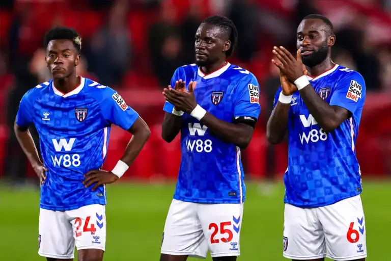 Sunderland open talks with Lutsharel Geertruida and Bertrand Traore about extending stay